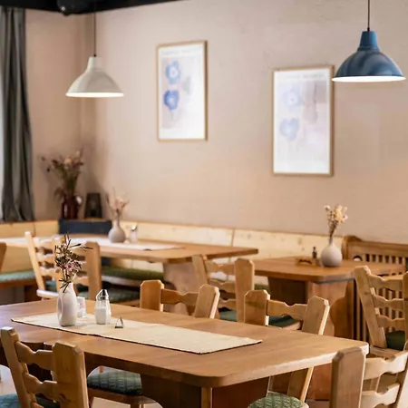 Han/Misafirhane Talstation Heumoederntal *